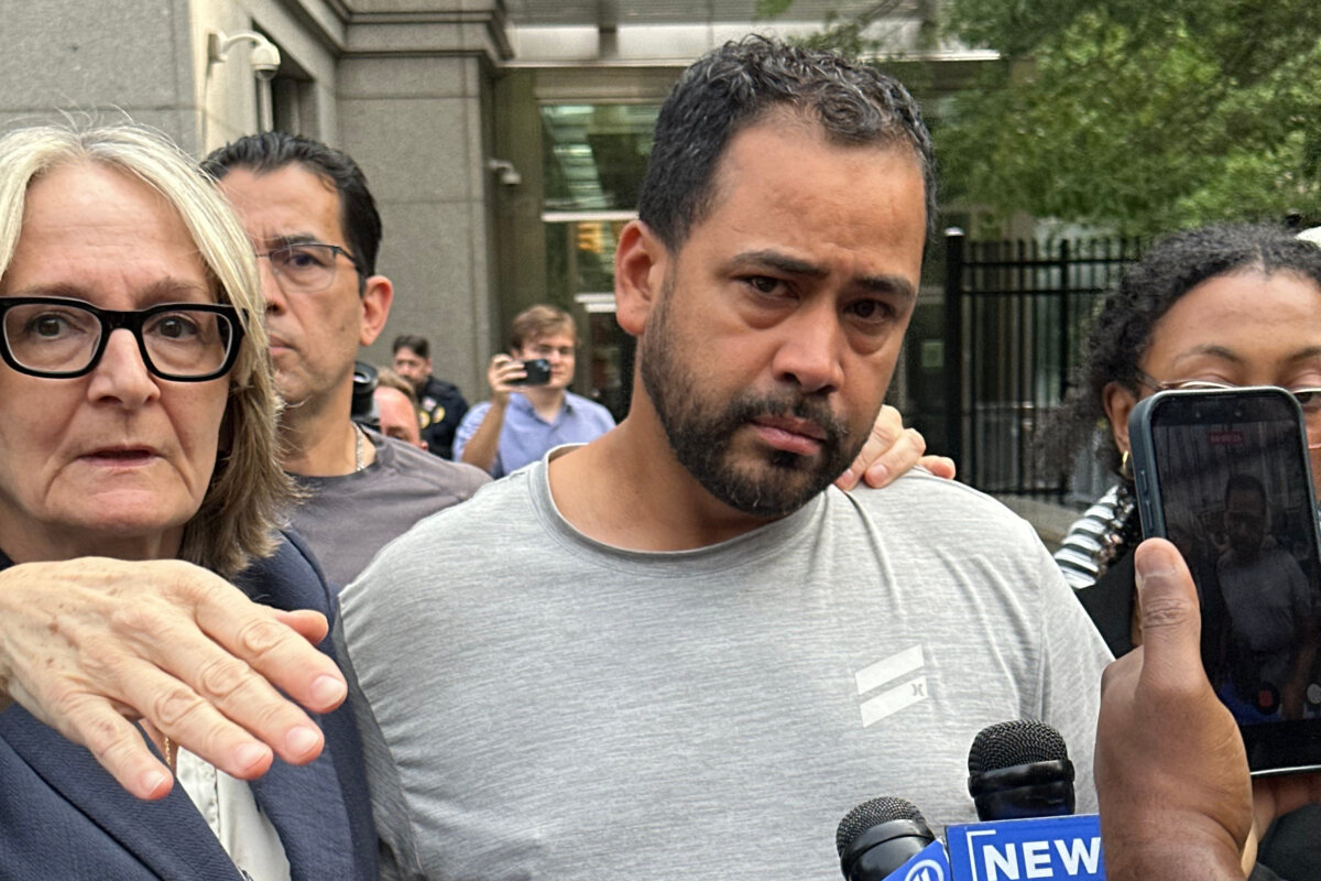 Manuel Hernandez leaves U.S. district court in Manhattan with his lawyer, Amy Gallicchio, on Monday, Aug. 10, 2026, after being charged in the deaths of two people in a boating accident in New York Harbor. (Larry Neumeister/AP Photo)