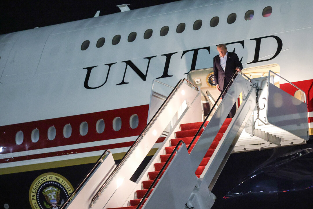Trump Says Secret Service Prompted Him to Switch Planes in Turkey Over Threat