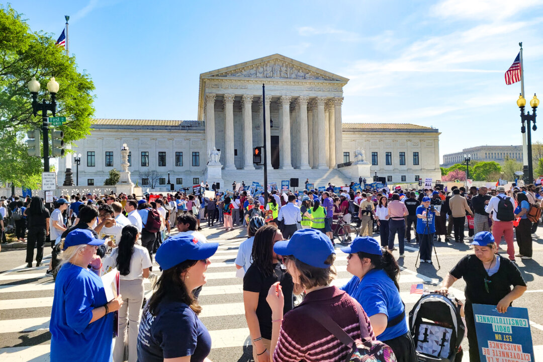 Groups Seek to Block Trump’s New Executive Orders on Birth Tourism, Birthright Citizenship