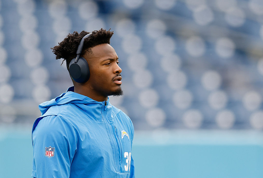 Los Angeles Chargers v Tennessee Titans