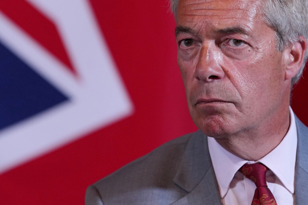 Police Investigate Nigel Farage’s Reform UK Over Donations