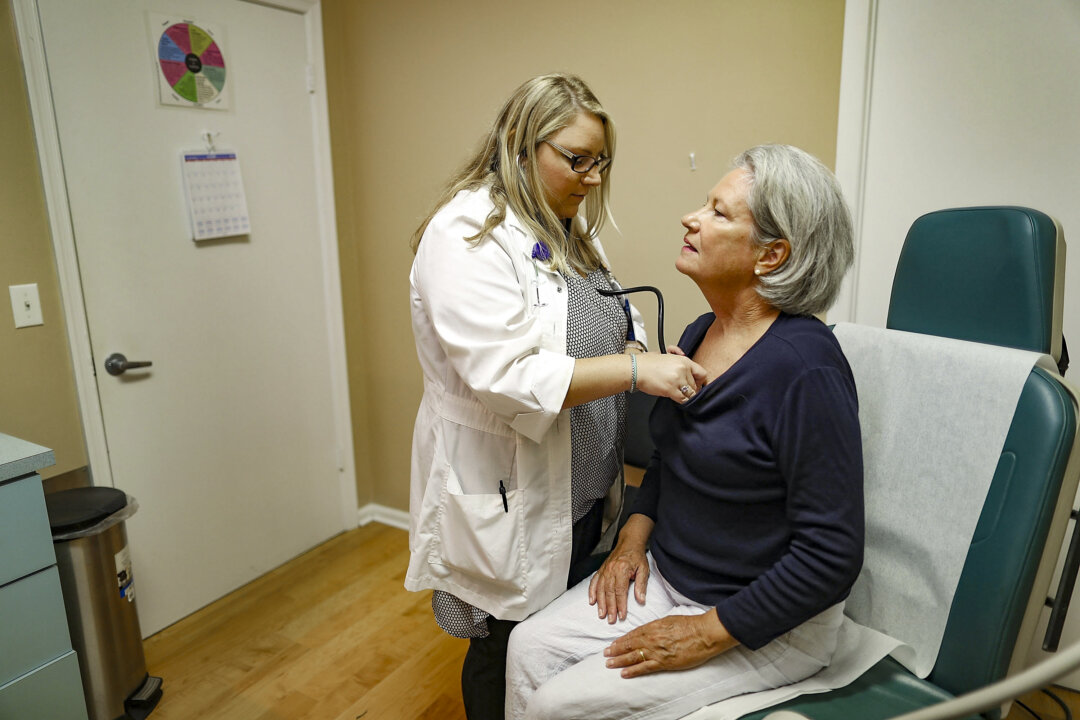US Employers’ Healthcare Costs Projected to Hike in 2027, Reports Say