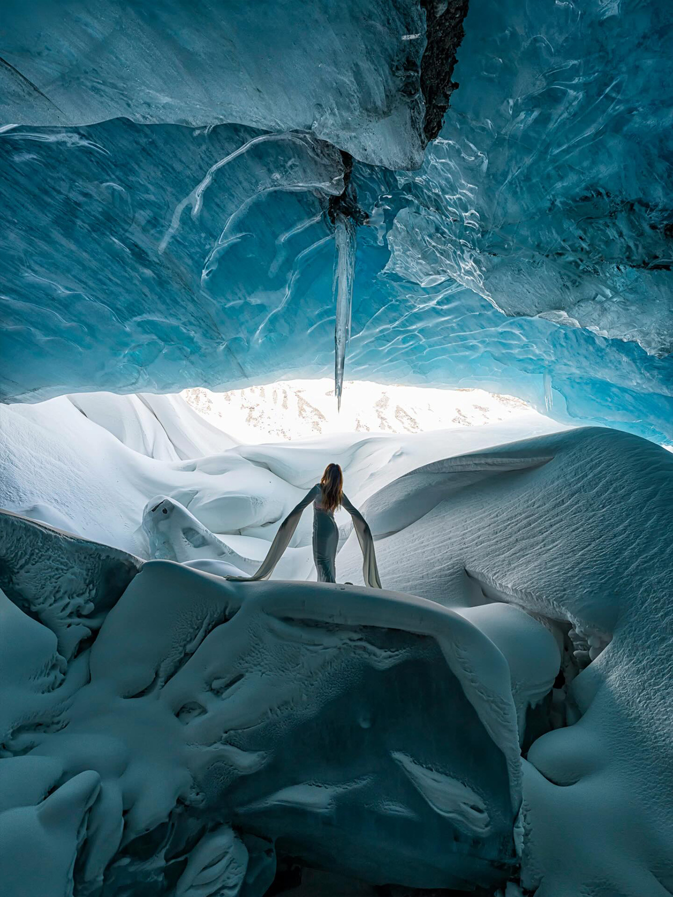 83742-ice-cave-8998