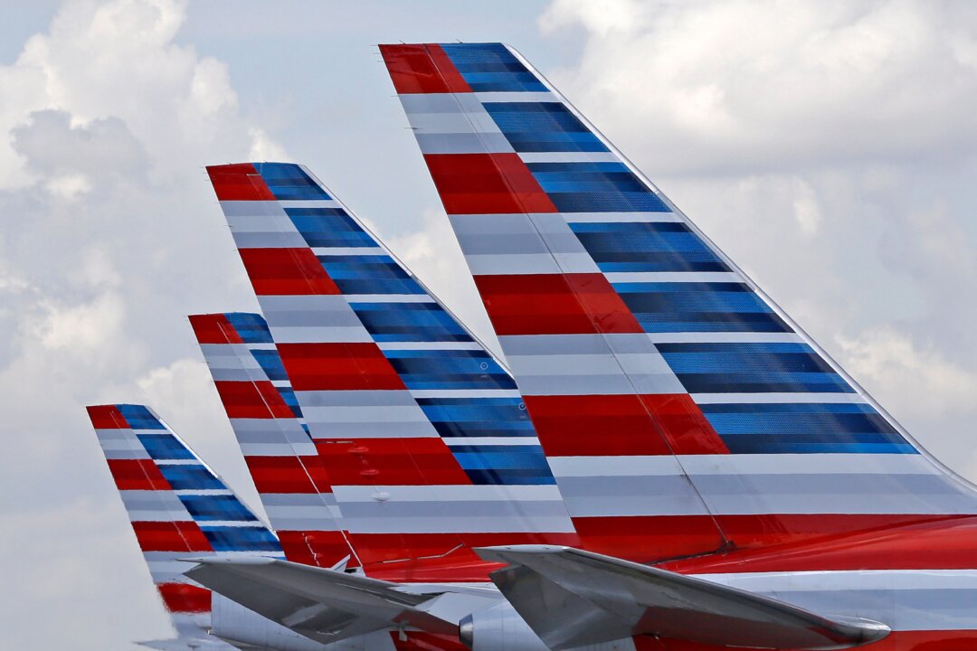 2 Planes With Same Flight Number Avoid Possible Disaster Thanks to Quick-Thinking Controller