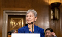 Top FDA Official Urged Fauci, NIH Head to Study Problems After COVID-19 Vaccination