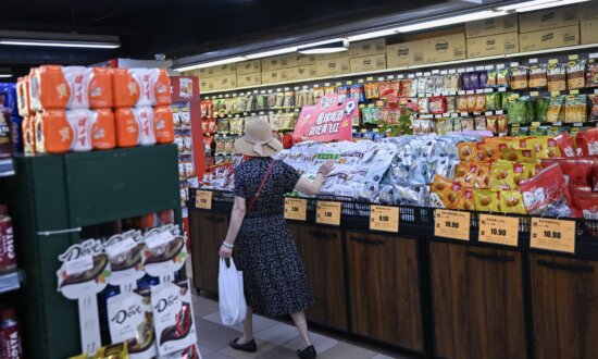 China’s Economy Shows Signs of Losing Further Momentum