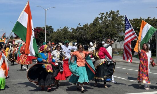 Indian Independence Day Parade in Fremont Brings Diverse Ethnic Communities Together