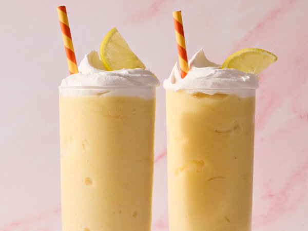 This Delicious Drink Gives All the Tropical Vibes of a Beach Vacation
