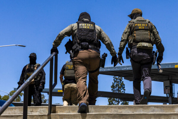 ICE Arrests More Than 120 Illegal Immigrants at Memphis Nightclub