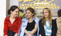 Advocacy Groups Sue Federal Government Over Visa Rule for Foreign Students