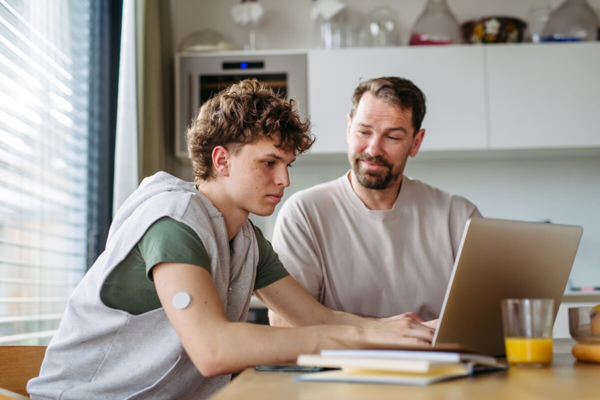 Parents should check their children’s credit before identity thieves do. (Halfpoint/shutterstock)