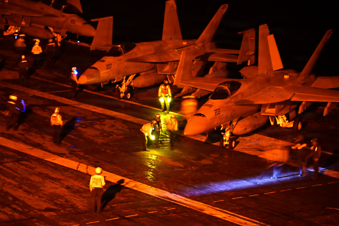 New Aircraft Carrier Arrives in the Middle East, Relieving Lincoln