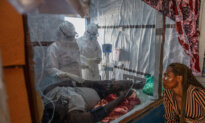 Ottawa Extends Ebola Travel Restrictions for Another Month