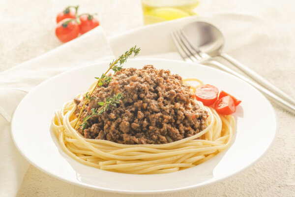 Protein-Packed Chicken Spinach Bolognese for Your Busy Weeknights