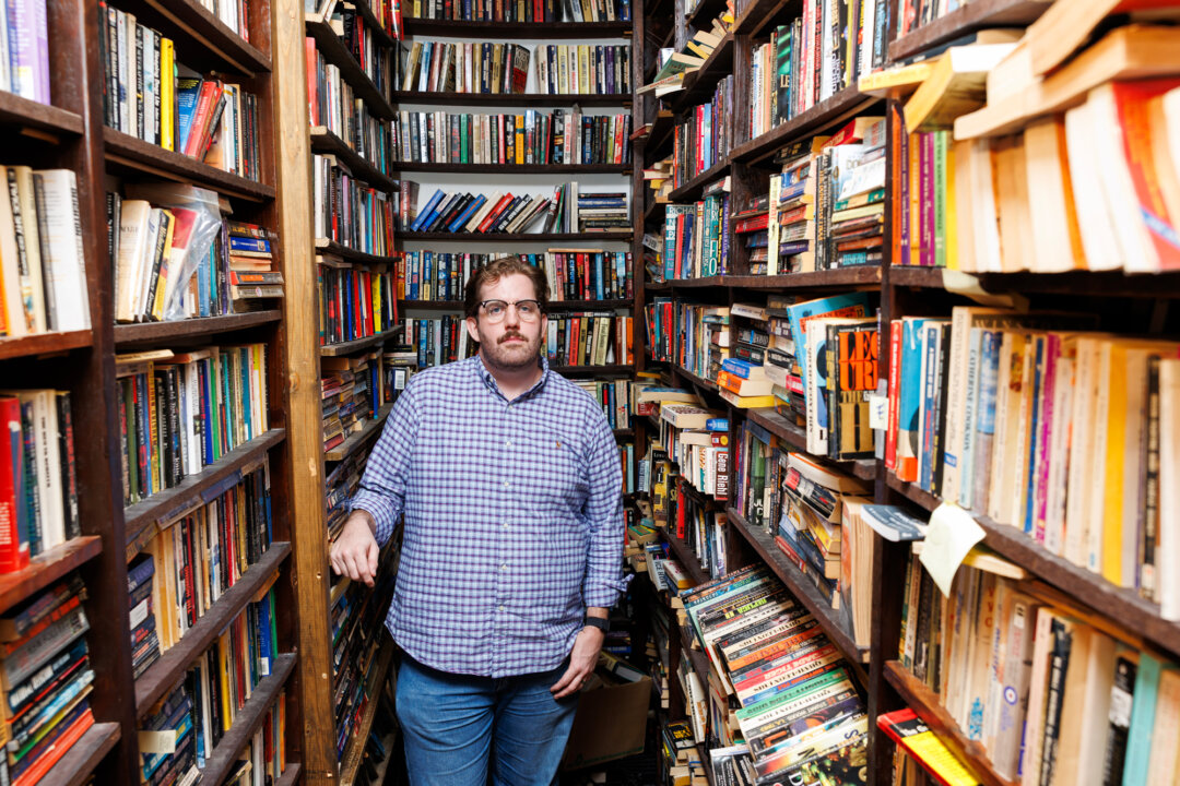 Book Sellers Alarmed as AI Giants Shred Millions of Books