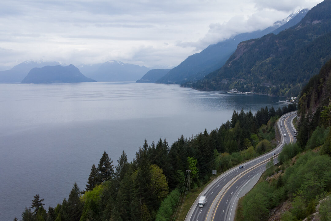 Metro Vancouver Community of Lions Bay Issues Evacuation Alert Due to Wildfire