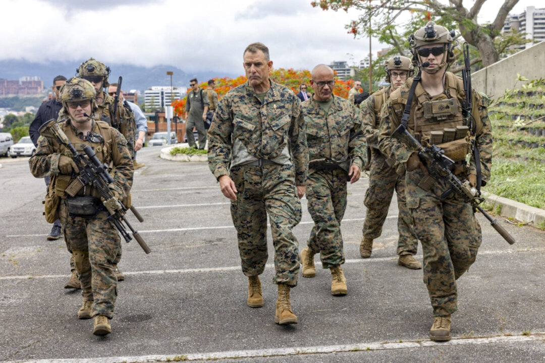 US Forces Sink Floating Refueling Station Used by Drug Traffickers