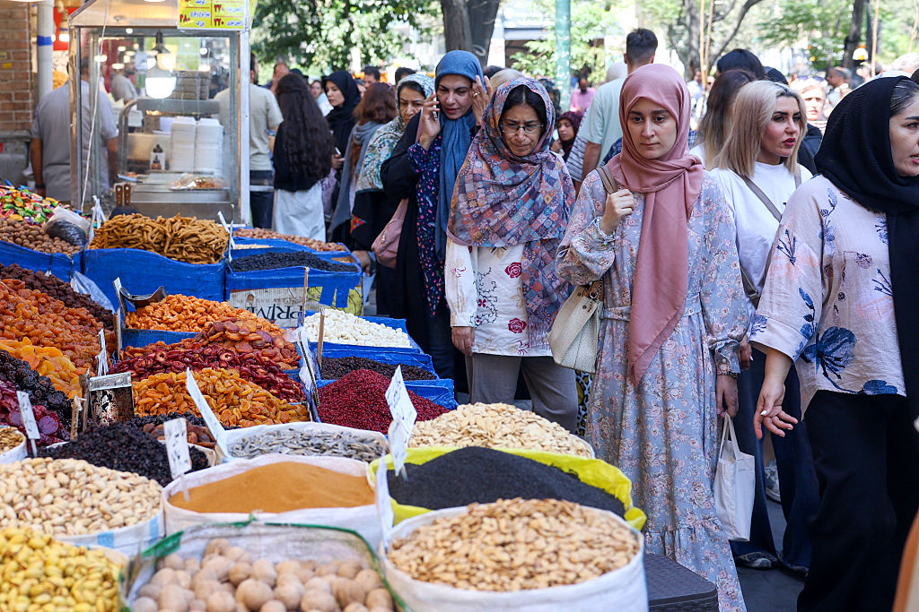 US Economic Pressure Takes Toll Inside Iran as Rial Falls, Jobs Disappear