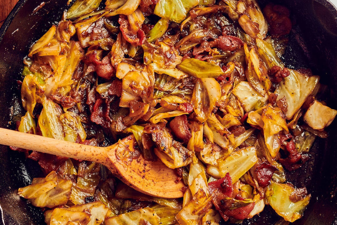 Crisp Cabbage Wins You Over in Just One Bite