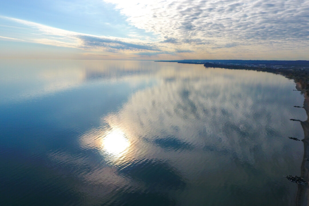 Trump Says US May Rename Lake Ontario ‘Lake America’ Amid Spat With Ford