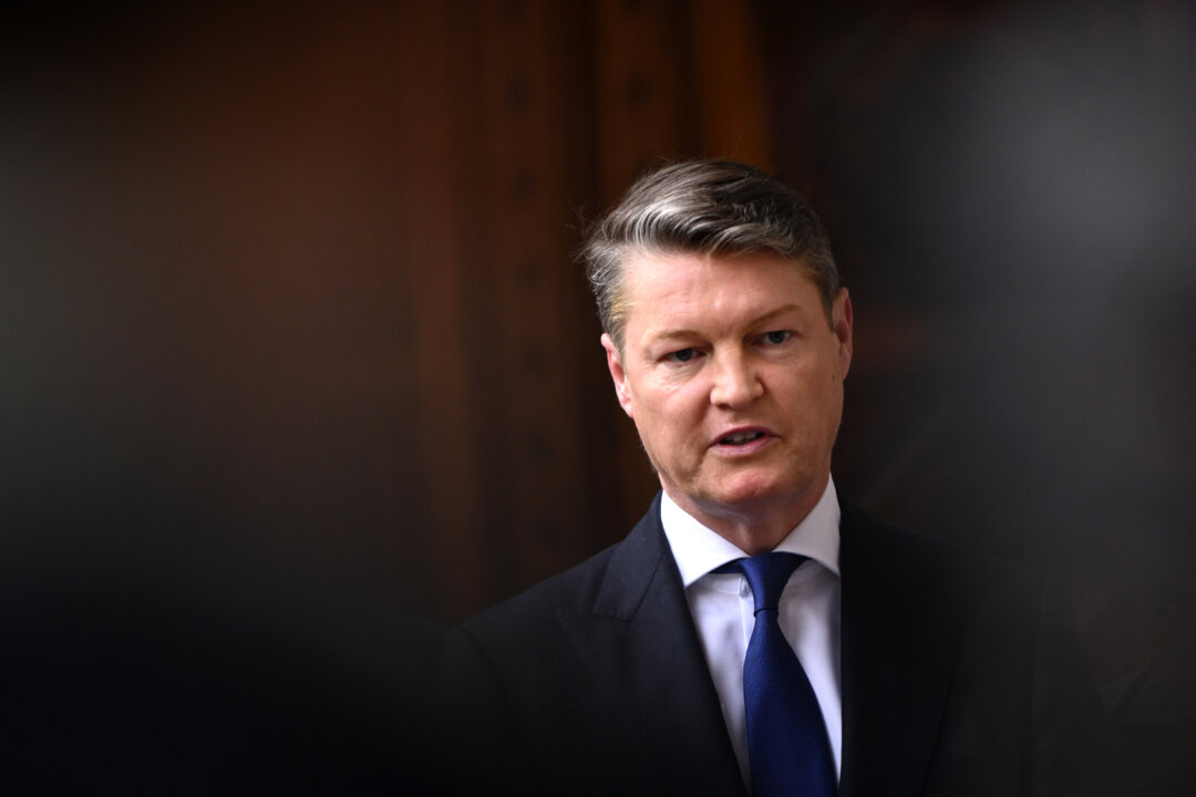 Victorian Government to Cut 140 Executive Public Service Roles to Try Save $100 Million