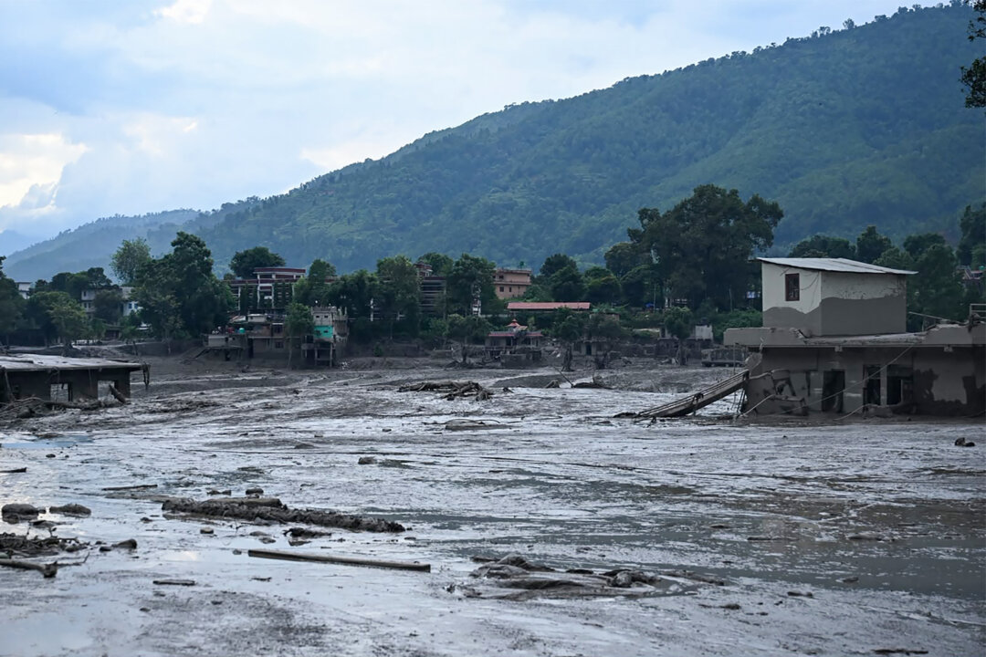 Devastating Flash Flood on Nepal-Tibet Border Kills 9, Hundreds of Tourists Missing