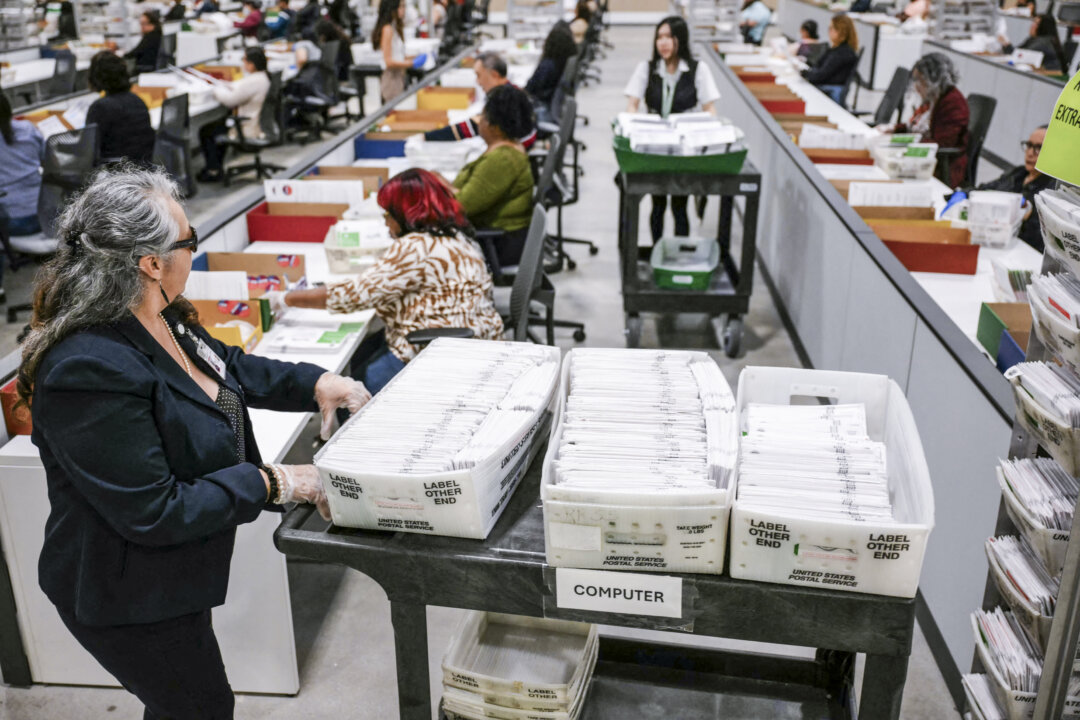 Judge Lifts Block on Trump’s Mail-In Ballot Restrictions