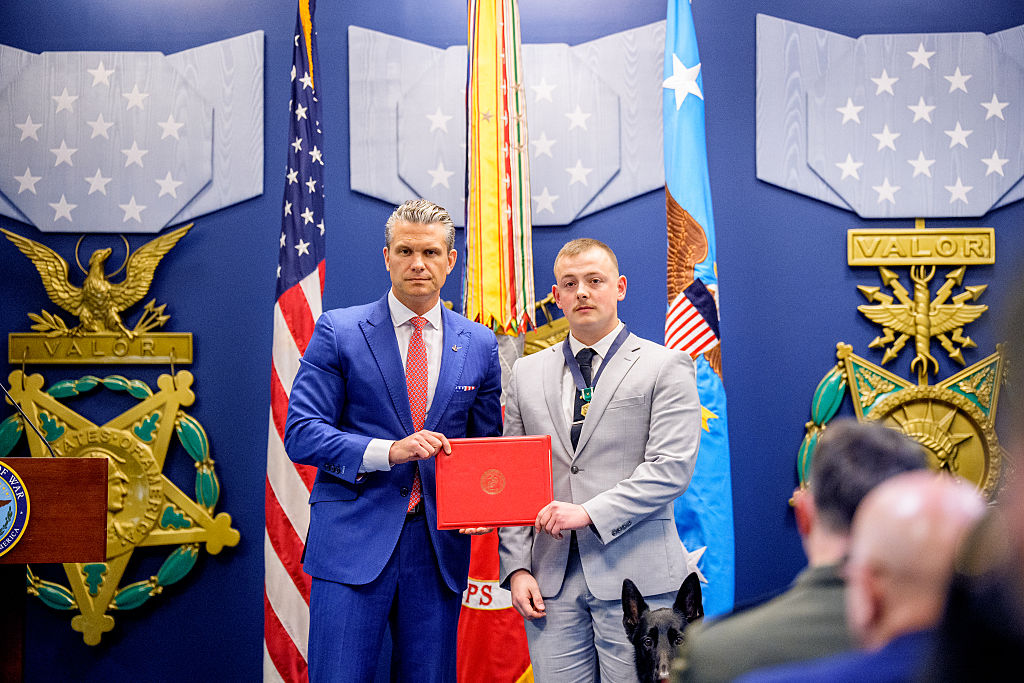 Pentagon Updates Valor Awards For Marines Who Served At Abbey Gate In Afghanistan