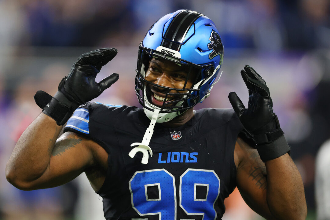 Falcons EDGE Za’Darius Smith Reveals Real Reason He Retired, and Why He Had to Come Back