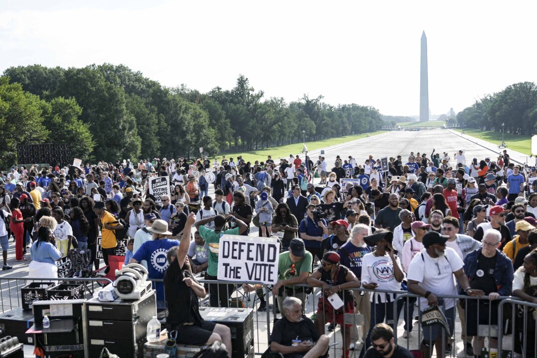 Crowds Rally to ‘Defend the Vote’ in Washington