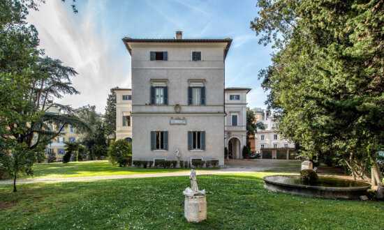 Villa Aurora: Painted Palace