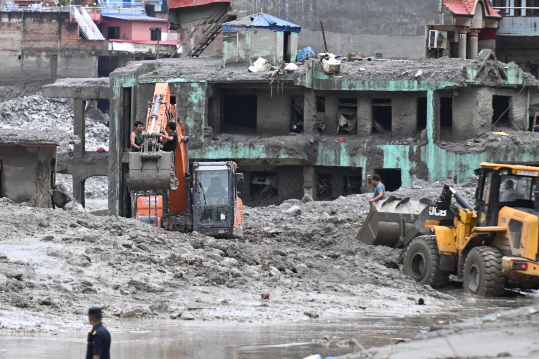 US Says 85 Americans Are Missing in Tibet–Nepal Flood