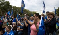 Rallies Held For and Against Alberta Separation as Referendum Looms