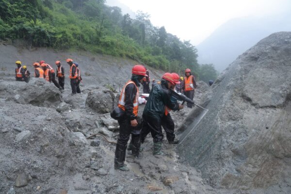 Authorities Warn of New Flood Risks as Nepal–Tibet Death Toll Tops 900