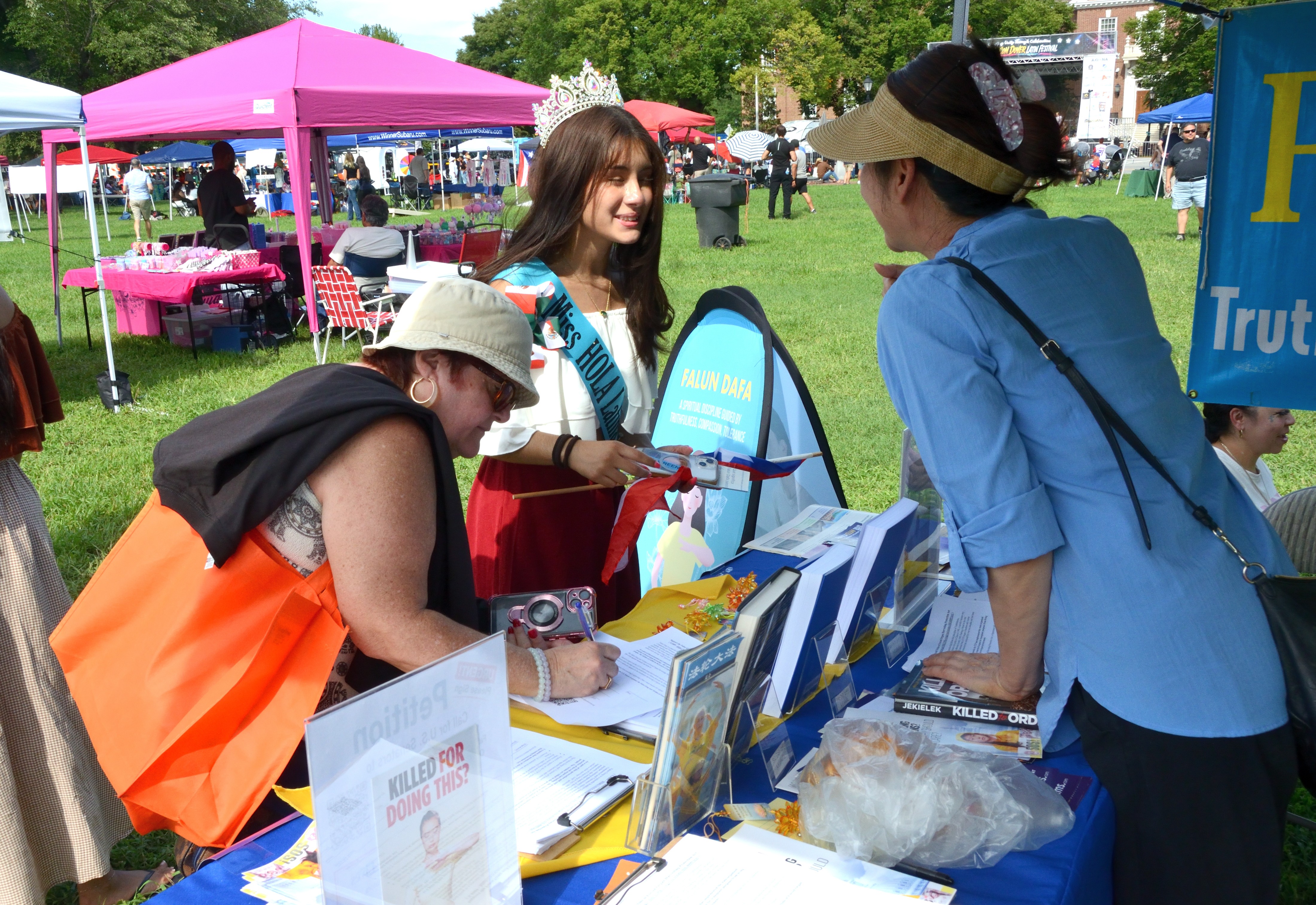Falun Gong booth 16