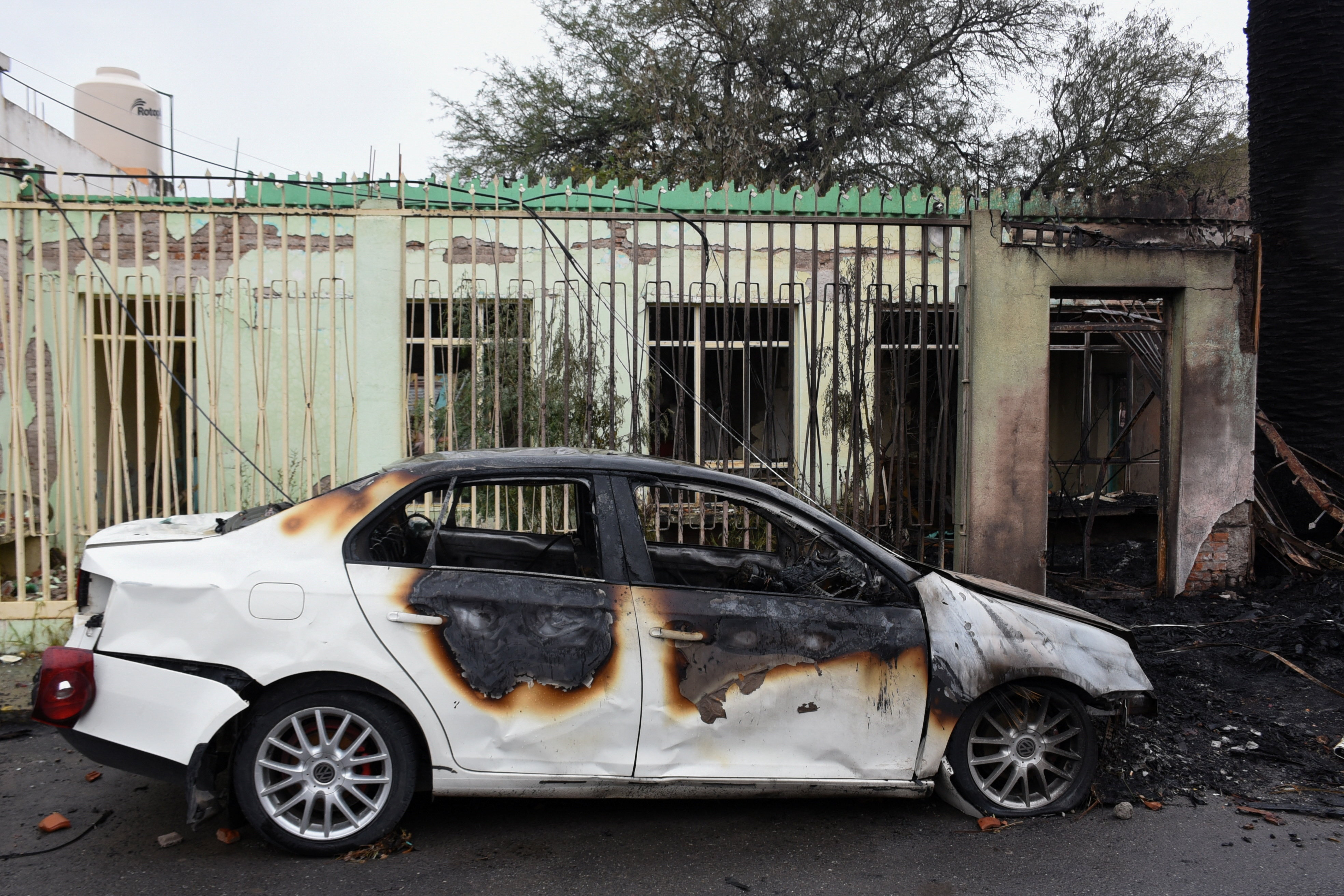 Aftermath of car bomb attack that injured several people in Zacatecas