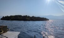 BC Boaters Warned to Avoid Mysterious Floating Island