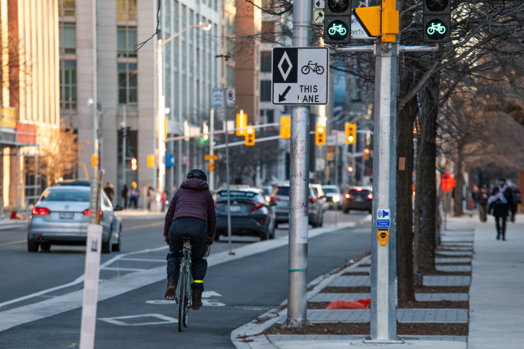 Ford Government Seeks Contractors to Remove Downtown Toronto Bike Lanes After Appeal Court Win
