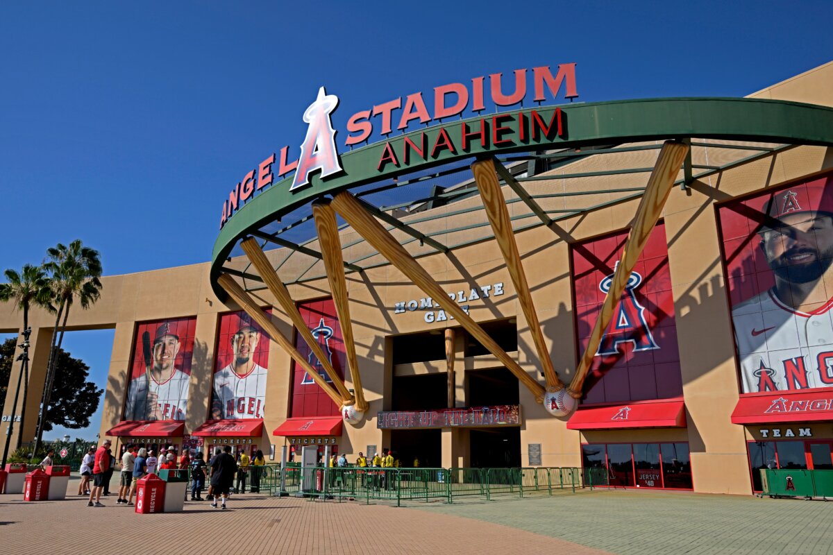 People line up outside Angel Stadium prior to a baseball game between the Los Angeles Angels and the Cleveland Guardians, Aug. 24, 2026, in Anaheim, Calif. (Jayne Kamin-Oncea/AP Photo)