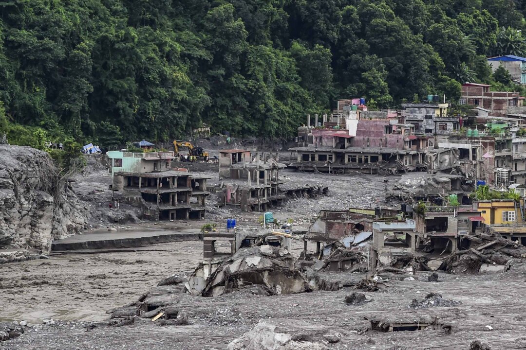 Death Toll in Nepal–Tibet Flood Tops 1,100 as China’s Tibet Toll Remains Unchanged for Days