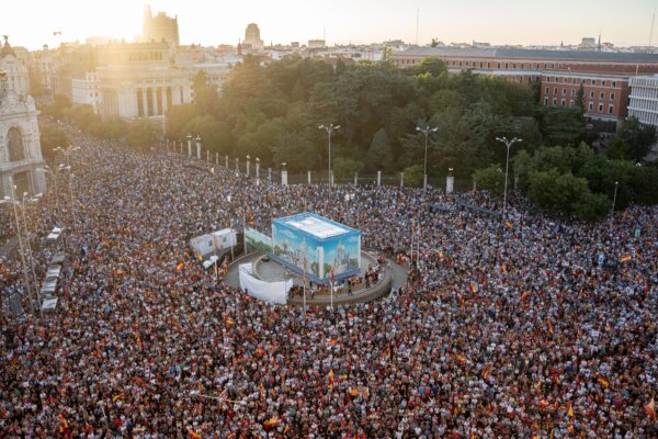 Tens of Thousands Protest Over Immigration
