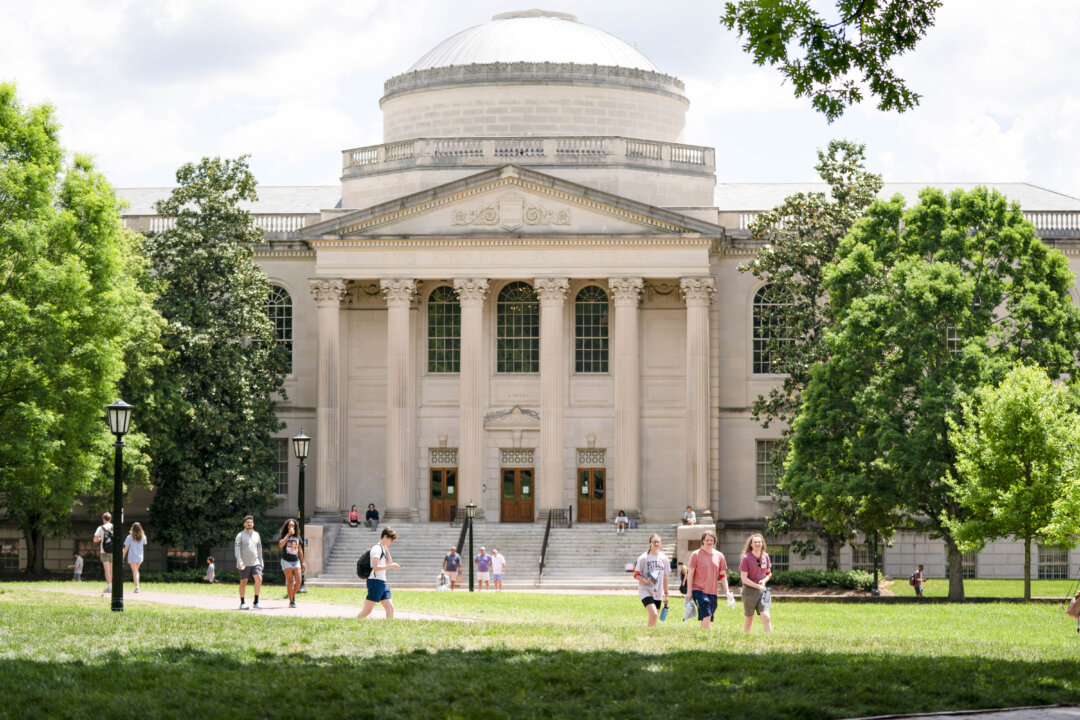 Schools Should Teach Students How to Hold and Defend Opinions