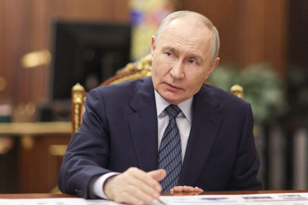 Putin Says There’s a Chance of Ukraine Peace Deal, Wants to Restore Full US Relations