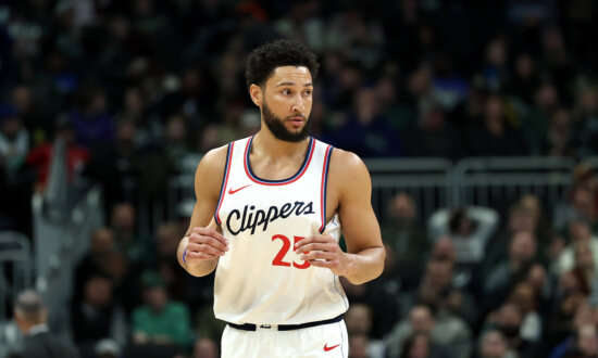 Ben Simmons Returns to NBA, Signs With the Sacramento Kings