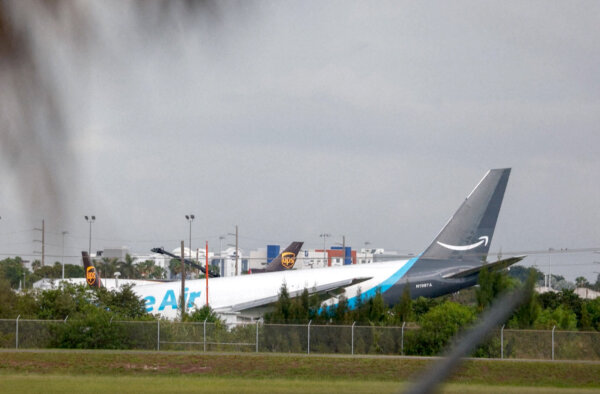 At Least 5 Dead as Amazon Cargo Aircraft Overruns Runway at Miami Airport