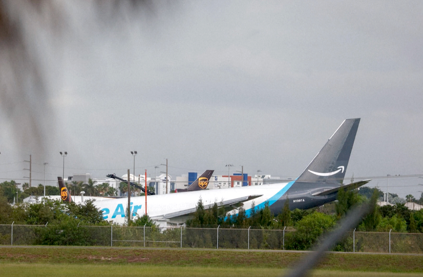 LIVE NOW: Amazon Prime Jet Overruns Runway at Miami Airport