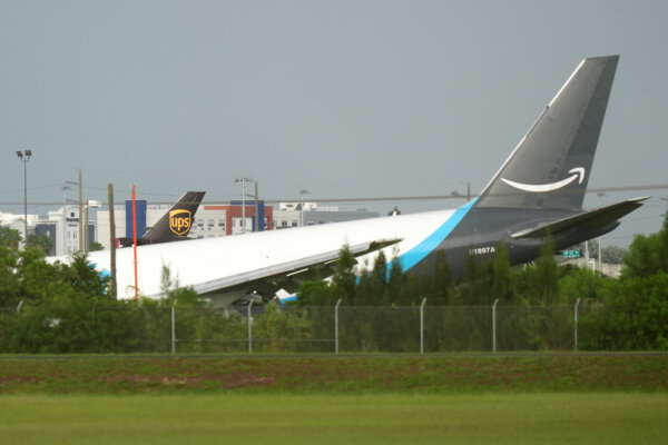 At Least 5 Dead as Amazon Cargo Aircraft Overruns Runway at Miami Airport