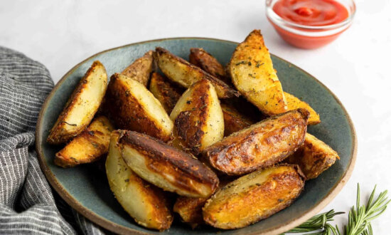 Crispy Potato Wedges