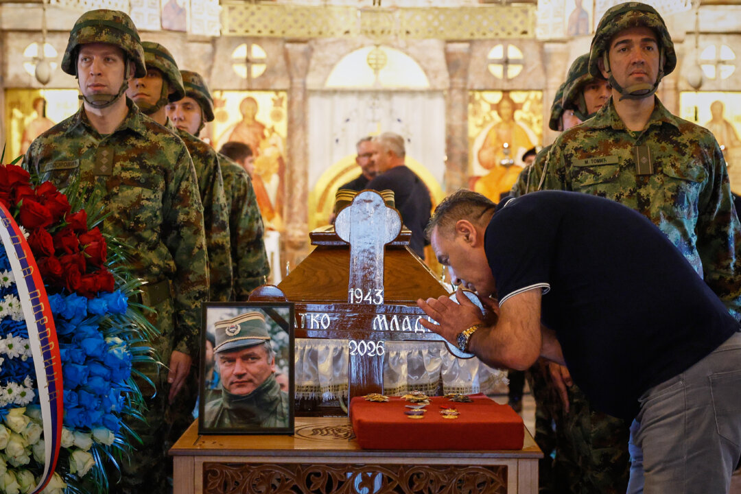 EU Criticizes ‘Glorification’ of War Criminal After Serbia Gives Mladic a Hero’s Funeral