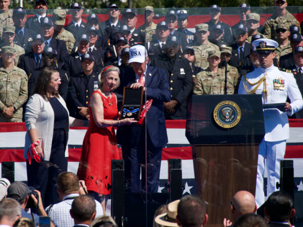 Trump Posthumously Awards Medal of Freedom to ‘Red Bandana’ 9/11 Hero